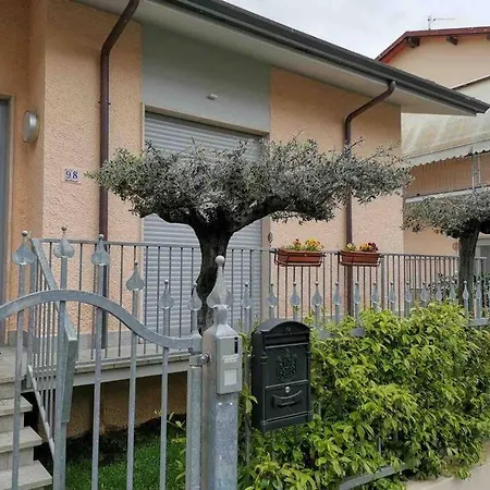 La Casetta Di Lulu * Torre del Lago Puccini